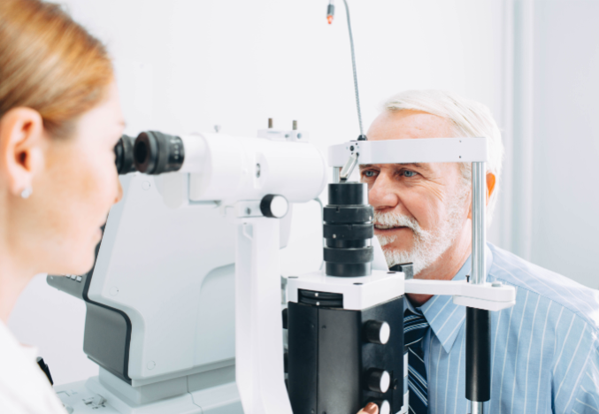 Degeneración Macular Relacionada con la Edad (AMD)